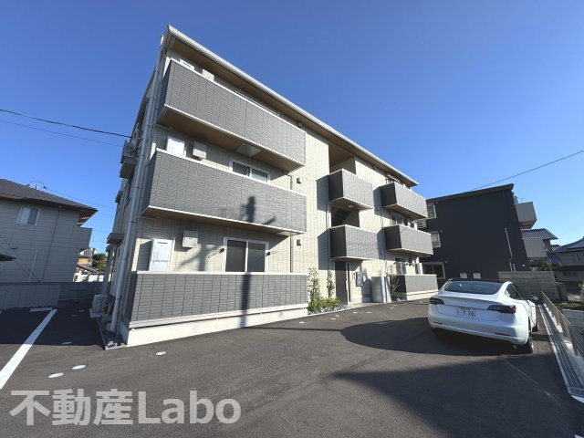 徳島市沖浜町居屋敷のアパートの駐車場