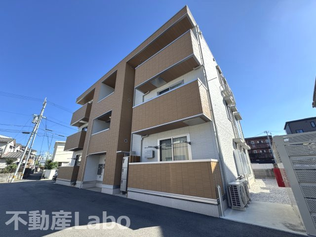 徳島市富田橋４丁目のアパート