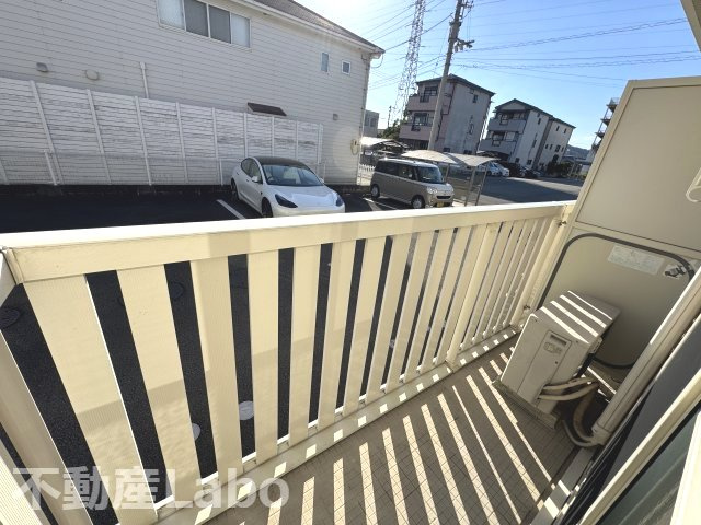 徳島市沖浜町明治開のアパートのバルコニー