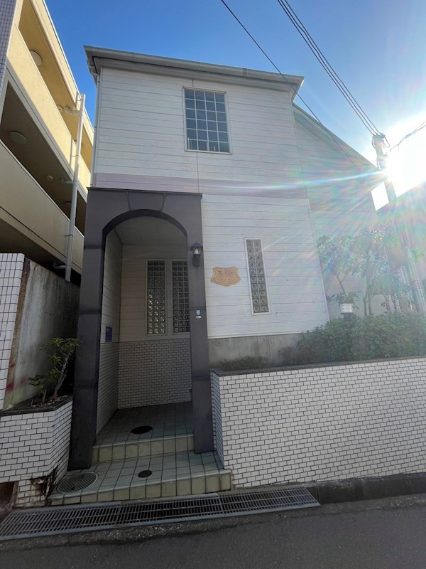 神戸市須磨区白川台６丁目のアパート