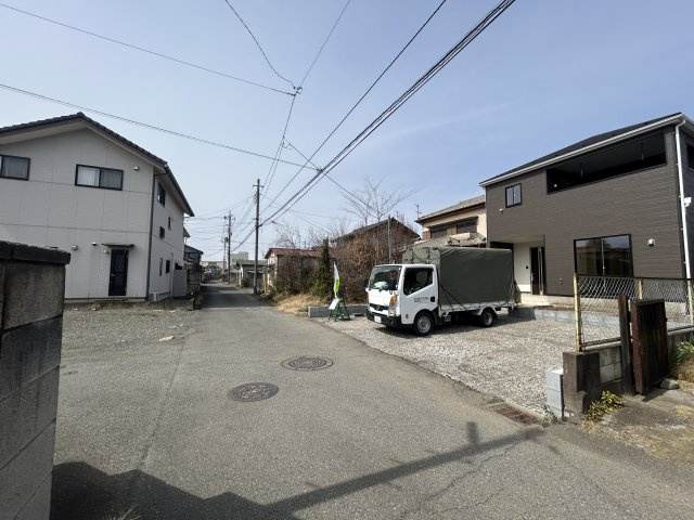 新築　みどり市大間々町大間々第12　クレイドルガーデン　１号棟の前面道路含む現地写真|南側接道幅員約4.1ｍ