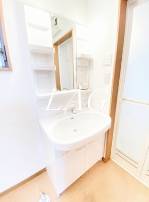 【洗面所】 | メープル春日 | 洗面台です。