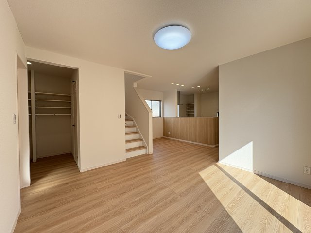 【居間・リビング】 | 深谷市小前田第3期　クライン　新築戸建　全2棟　1号棟