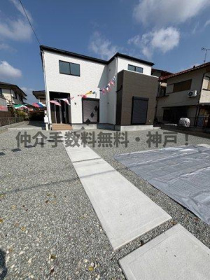 【外観】 | 神戸市西区桜が丘中町2丁目　新築戸建　仲介手数料無料！ | きれいな外観です