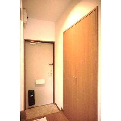 【玄関】 | ヴィエント目白