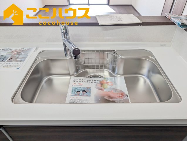 那覇市仲井真　いろどりアイタウン　新築戸建て　全8区画　2号棟のキッチン|【施工例】※同施工の別物件写真