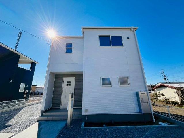 【Livele Garden】　古河市諸川　第１３　全2邸の外観|〇１号棟　外観〇
インテリアの統一が作りやすい全居室洋室プラン♪
ストレージルーム付きの間取りです（＾＾）
2026年2月撮影