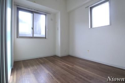 【その他】 | グランドガーデン | ゆったりとした居間です