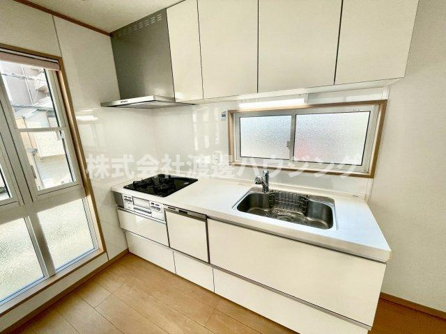 老松町貸家のキッチン