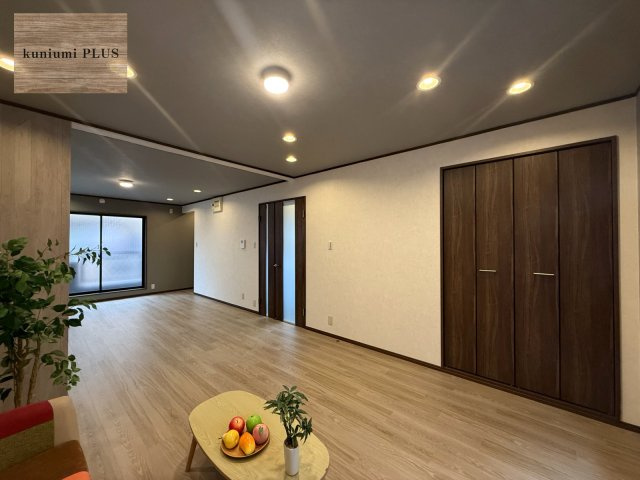 東大阪市御厨栄町2丁目の居間・リビング