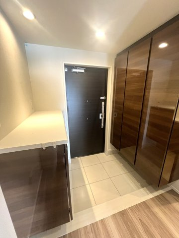 プレミスト千早中央公園の玄関