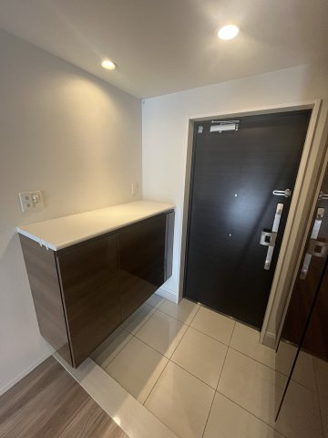 プレミスト千早中央公園の玄関