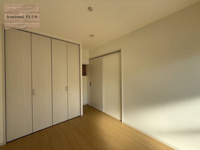 クローバーハイツ森小路3号棟の洋室