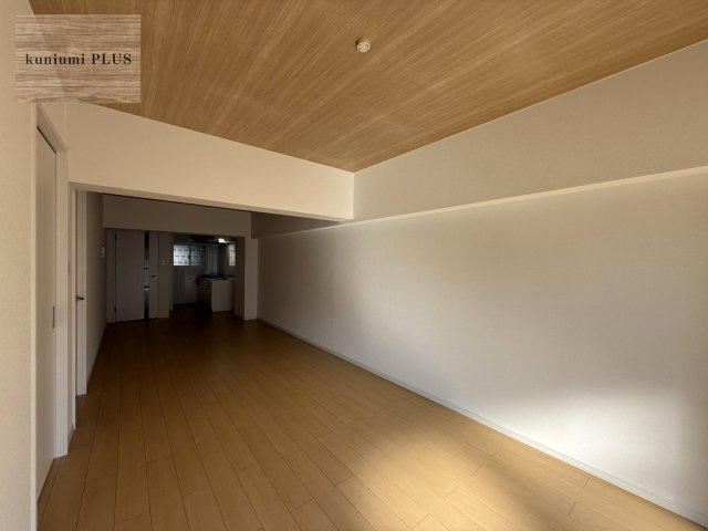 クローバーハイツ森小路3号棟の居間・リビング