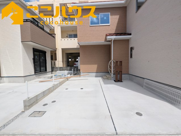 那覇市仲井真　いろどりアイタウン　新築戸建て　全8区画　3号棟の駐車場|同仕様同施工の物件もご案内可能です♪