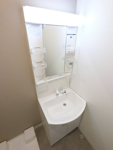 Lyk都町C棟の独立洗面台