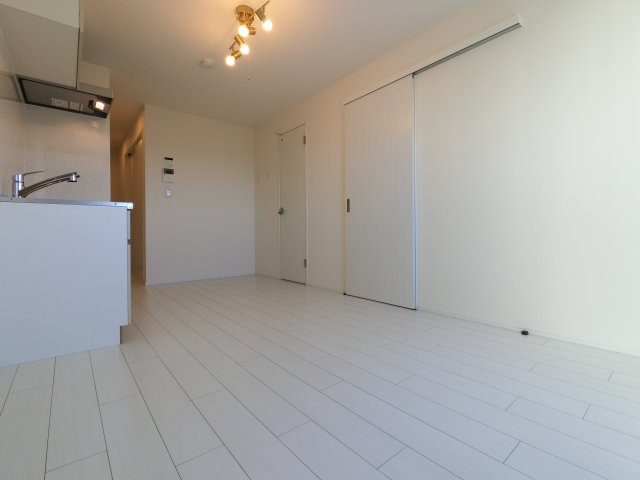 Lyk都町B棟の居間・リビング