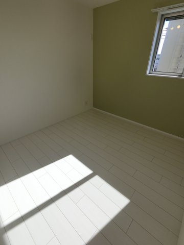 Lyk都町B棟の洋室