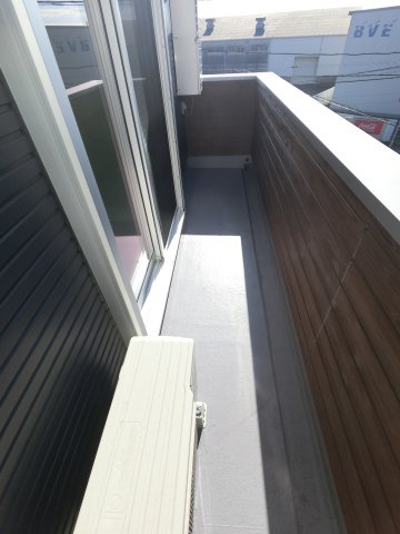 Lyk都町B棟のバルコニー