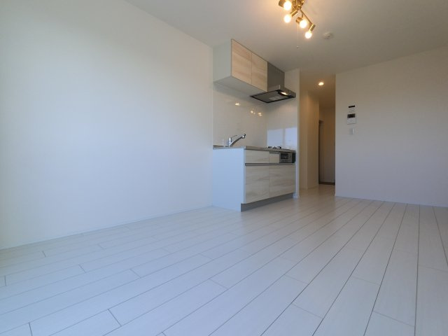 Lyk都町B棟の居間・リビング