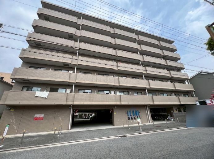 リーガル堺の外観