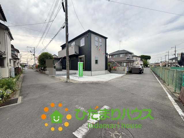 宮代町川端５期　新築一戸建ての前面道路含む現地写真