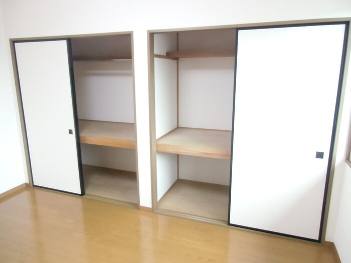 ハイカムール千秋のその他共用部分|広々とした洋室です