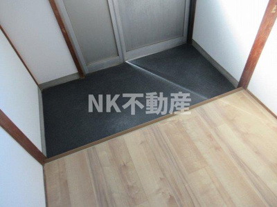 【玄関】 | 梅里園（新石切賃貸） | ゆったりとした玄関です