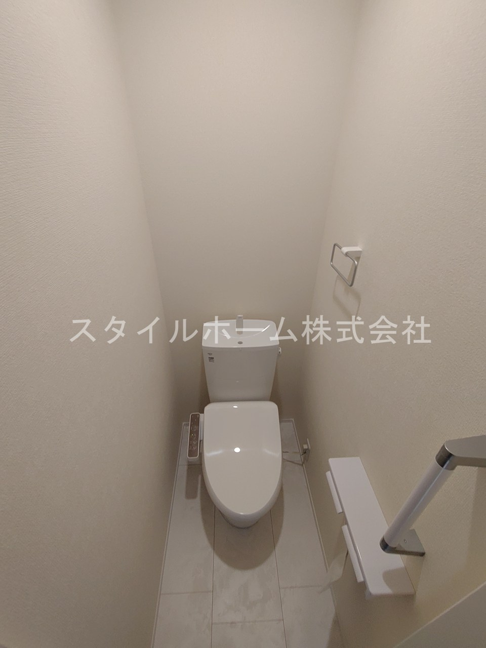 豊橋市牟呂町新築貸家のトイレ