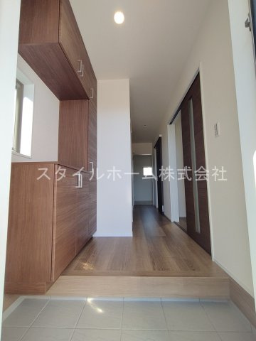 豊橋市牟呂町新築貸家の玄関