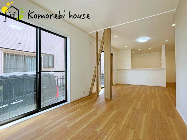 さいたま市西区内野本郷　中古一戸建ての居間・リビング|26.4.11撮影済み
