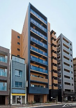 レアライズ日暮里EASTの外観