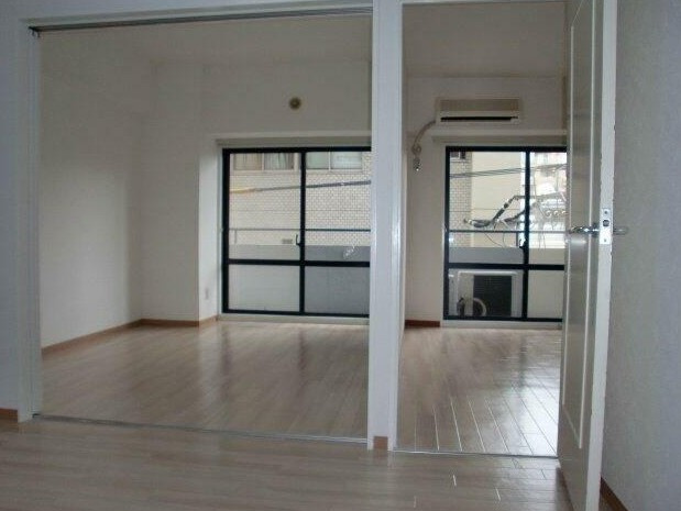 【居間・リビング】