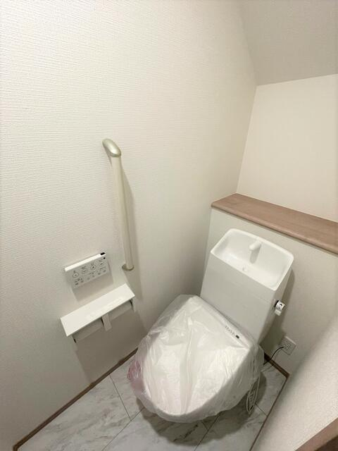 名古屋市緑区大清水東の新築一戸建のトイレ