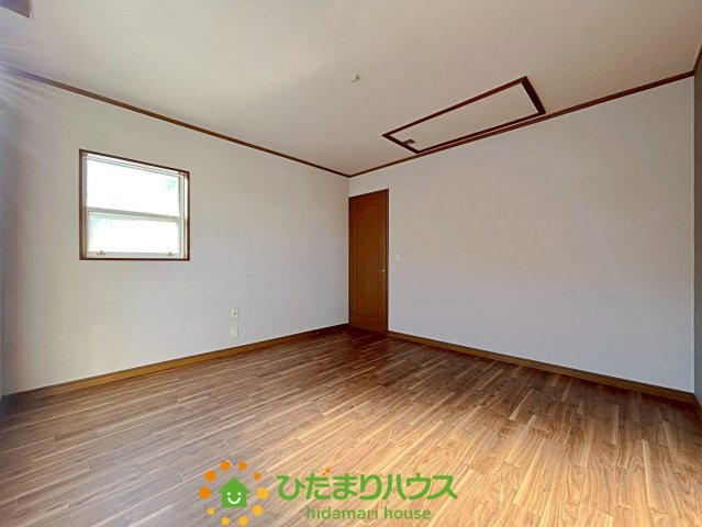久喜市南栗橋3丁目　中古一戸建ての洋室