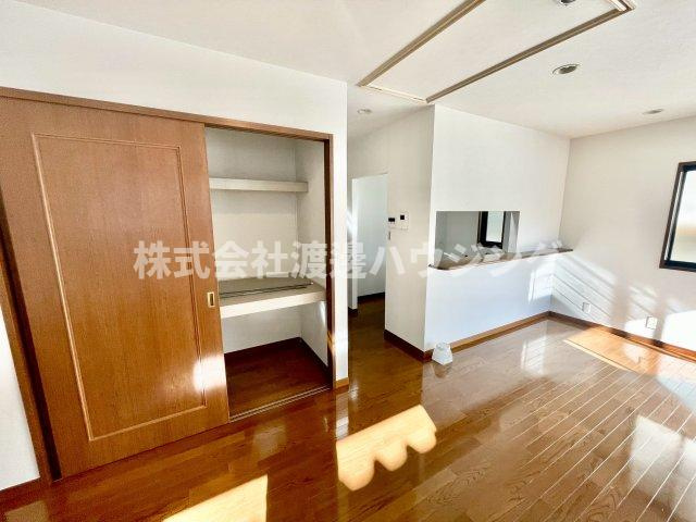 小松南町3丁目貸家の居間・リビング