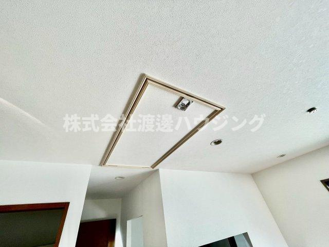 小松南町3丁目貸家の収納