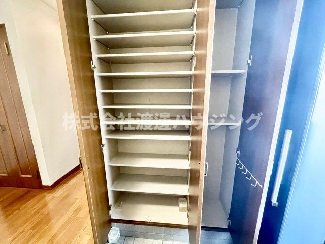 小松南町3丁目貸家の収納