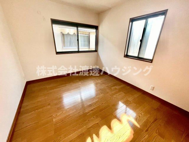 小松南町3丁目貸家の寝室