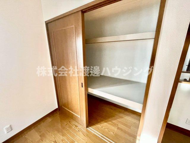 小松南町3丁目貸家の収納