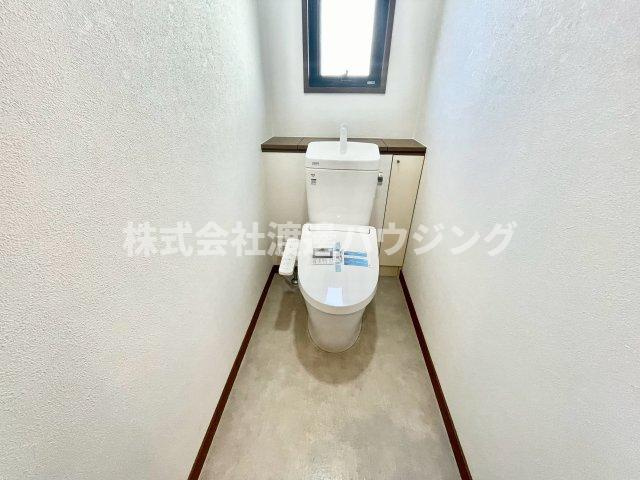 小松南町3丁目貸家のトイレ