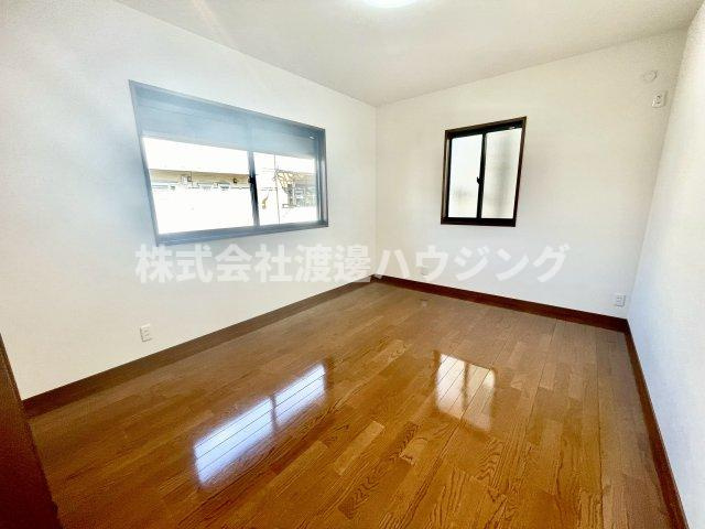 小松南町3丁目貸家の寝室