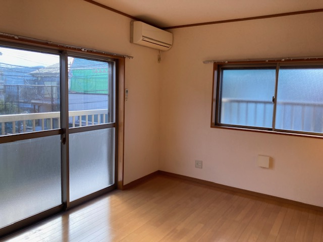 足立区神明南２丁目のアパートの居間・リビング