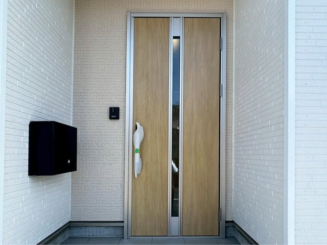 新築戸建　茅ヶ崎市南湖2丁目の玄関