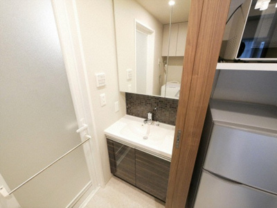 【洗面所】 | コンフォリア北浜 | 独立洗面台です