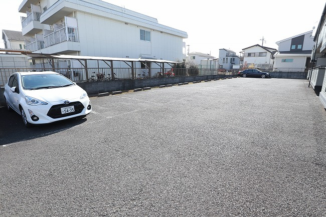 ディアコートの駐車場