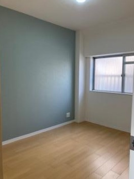 ネオハイツ垂水の洋室