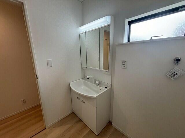 名古屋市緑区平子が丘の新築一戸建の独立洗面台|洗面台（同社施工例）