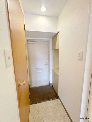 ソレアードトレスなんばＷＥＳＴ　仲介手数料無料の玄関