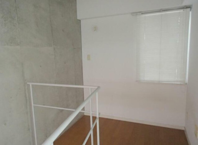 【内装】 | コート女坂 | 明るい室内です